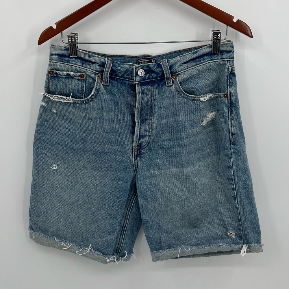 Abercrombie & Fitch high rise 9” short